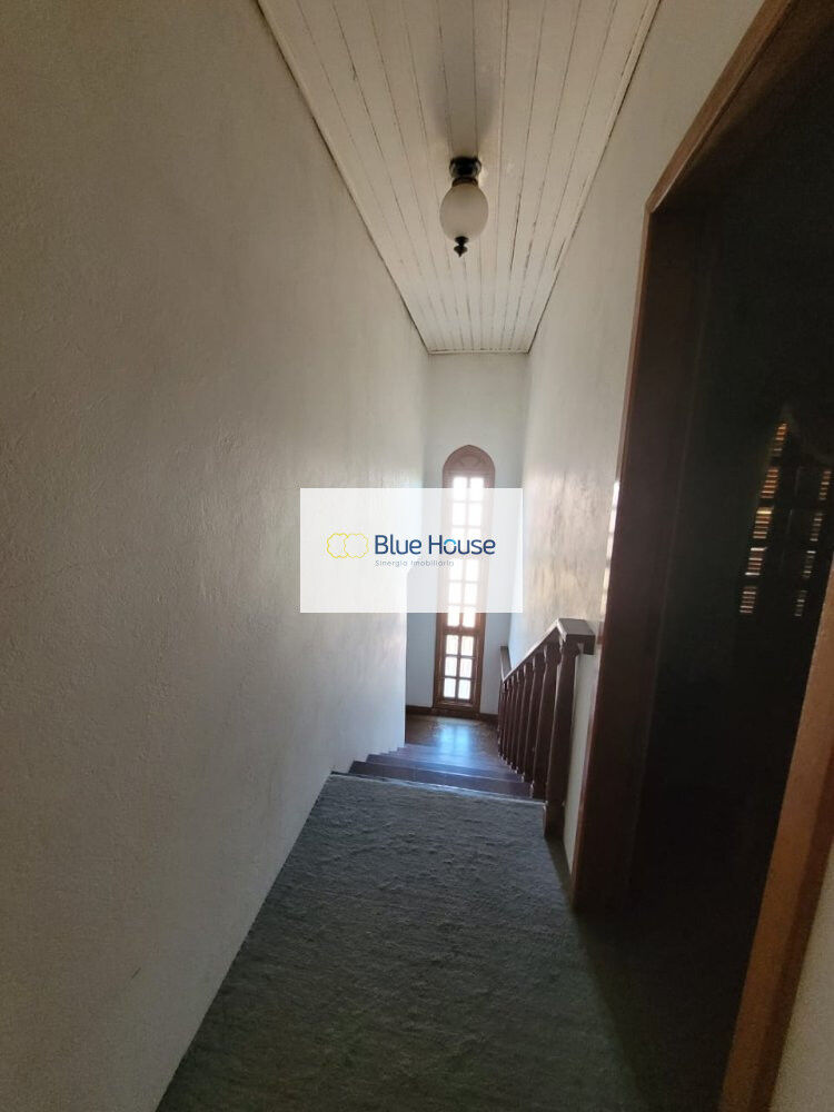 Casa à venda com 5 quartos, 256m² - Foto 14
