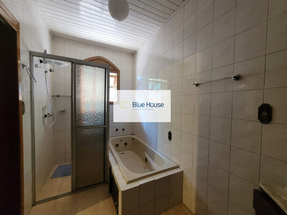 Casa à venda com 5 quartos, 256m² - Foto 9