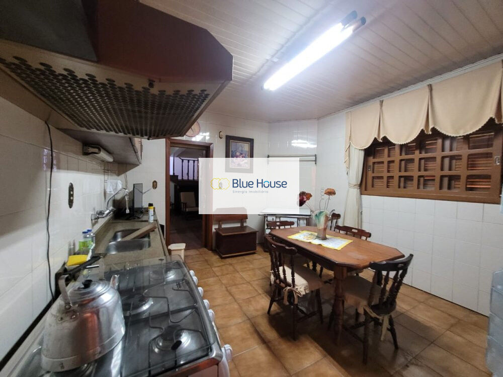 Casa à venda com 5 quartos, 256m² - Foto 5