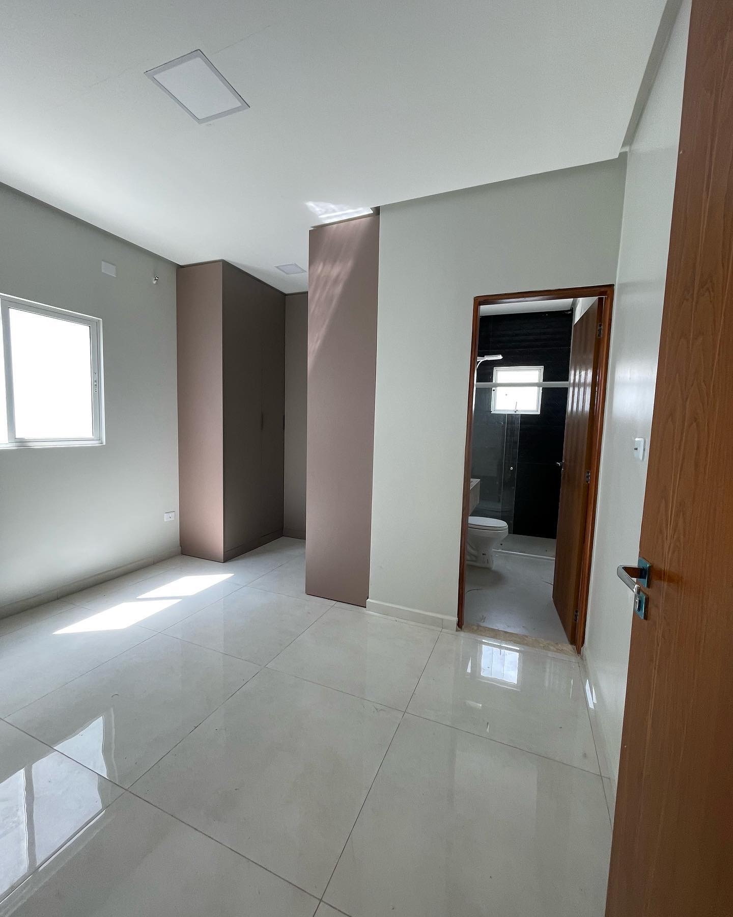 Casa à venda com 3 quartos, 180m² - Foto 4