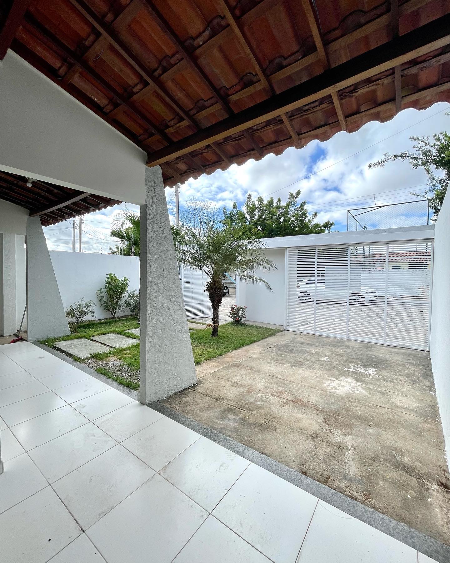 Casa à venda com 3 quartos, 99m² - Foto 4