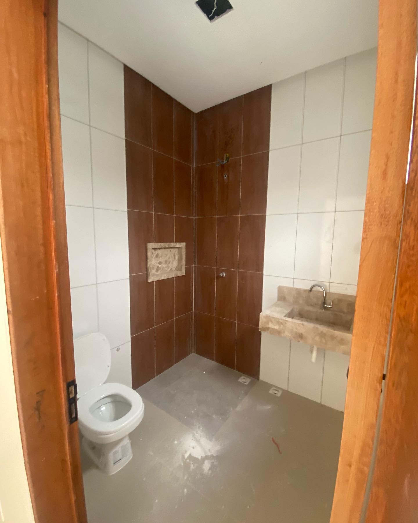 Casa à venda com 3 quartos, 100m² - Foto 2