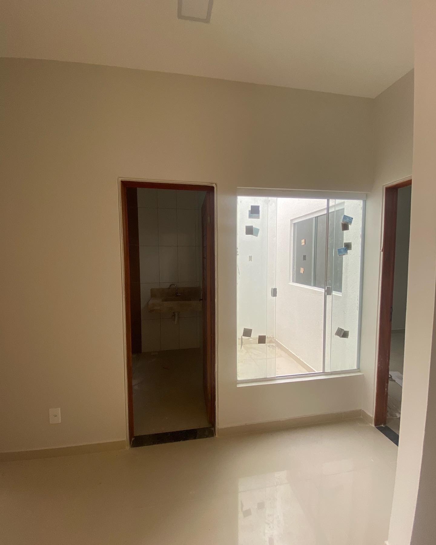 Casa à venda com 3 quartos, 100m² - Foto 3