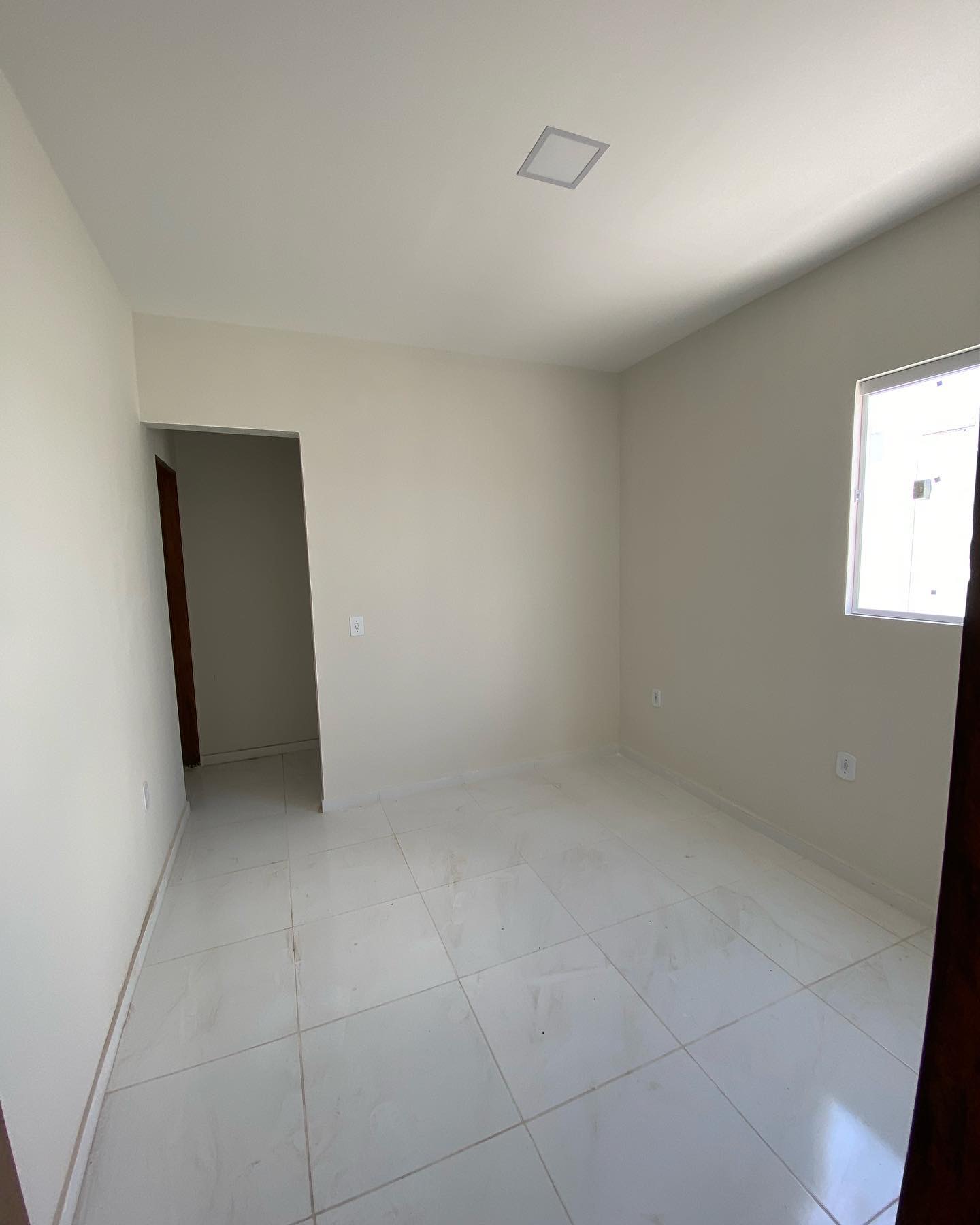 Casa à venda com 3 quartos, 100m² - Foto 3