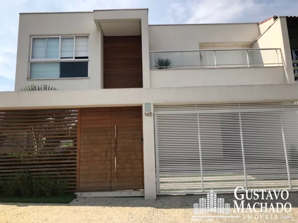 Casa à venda com 4 quartos, 360m² - Foto 1