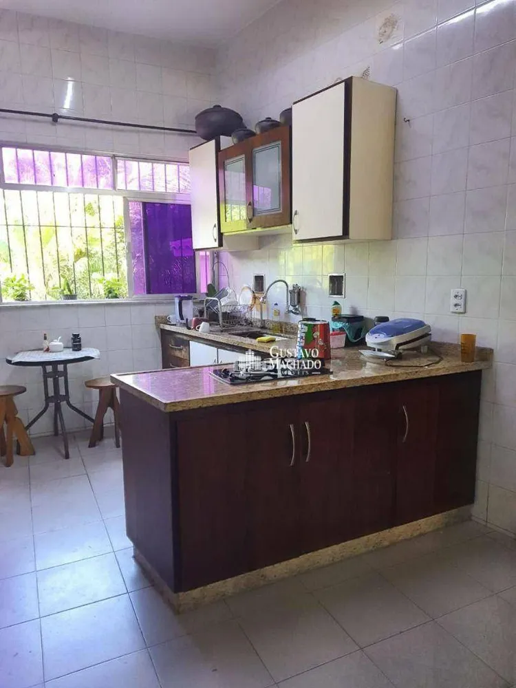 Casa, 5 quartos, 330 m² - Foto 2