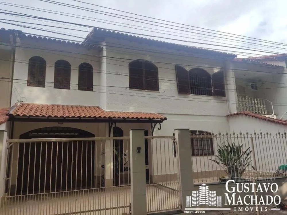 Casa, 4 quartos, 182 m² - Foto 1