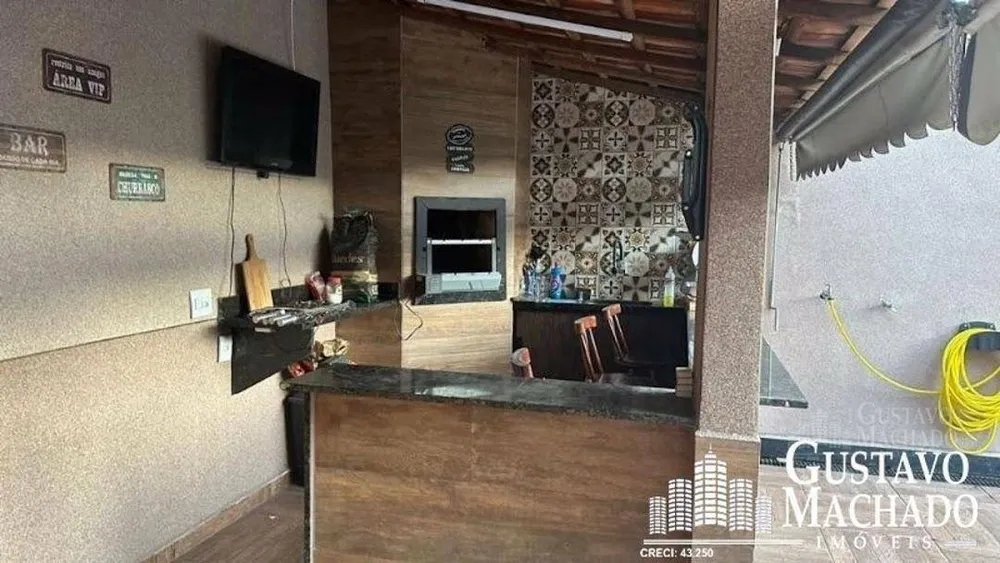 Casa, 3 quartos, 329 m² - Foto 1