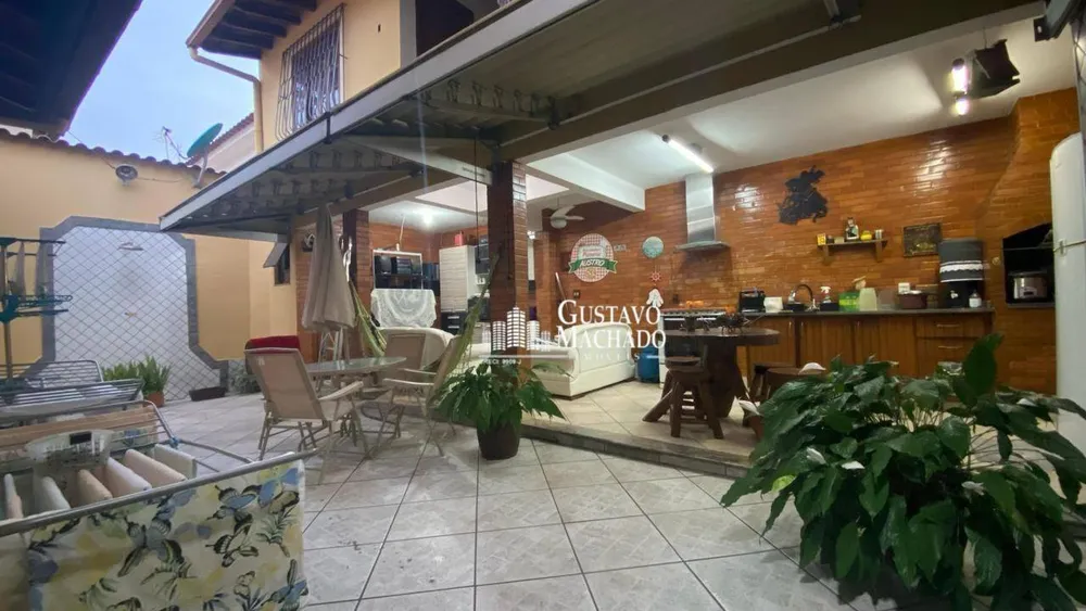 Casa, 5 quartos, 292 m² - Foto 1