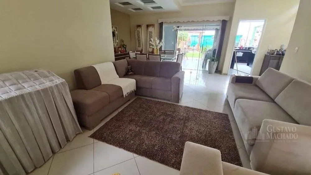 Casa, 3 quartos, 272 m² - Foto 1