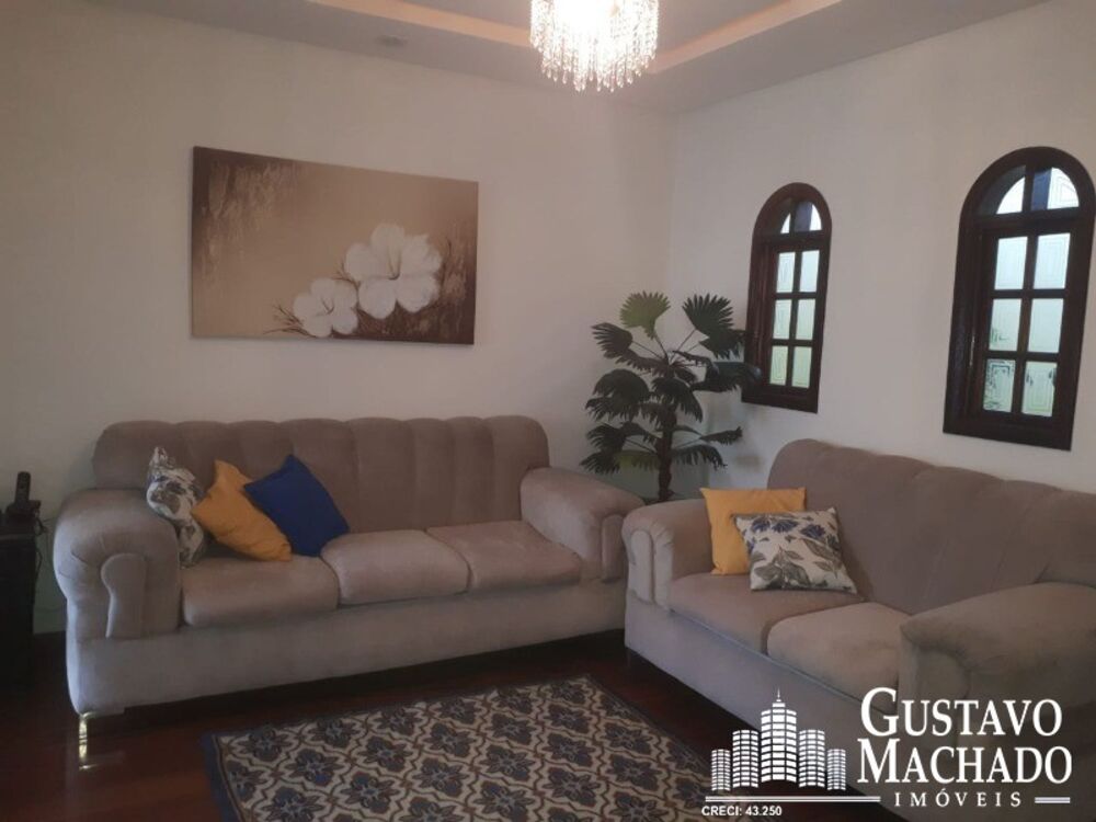 Casa, 3 quartos, 210 m² - Foto 1