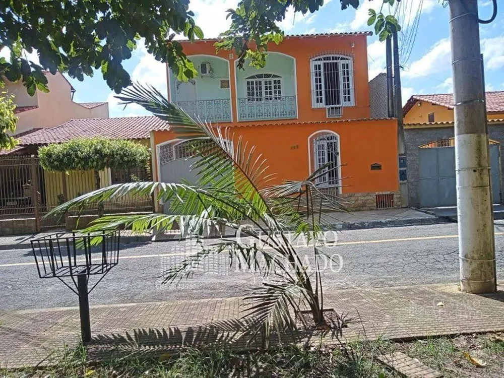 Casa, 4 quartos, 172 m² - Foto 2