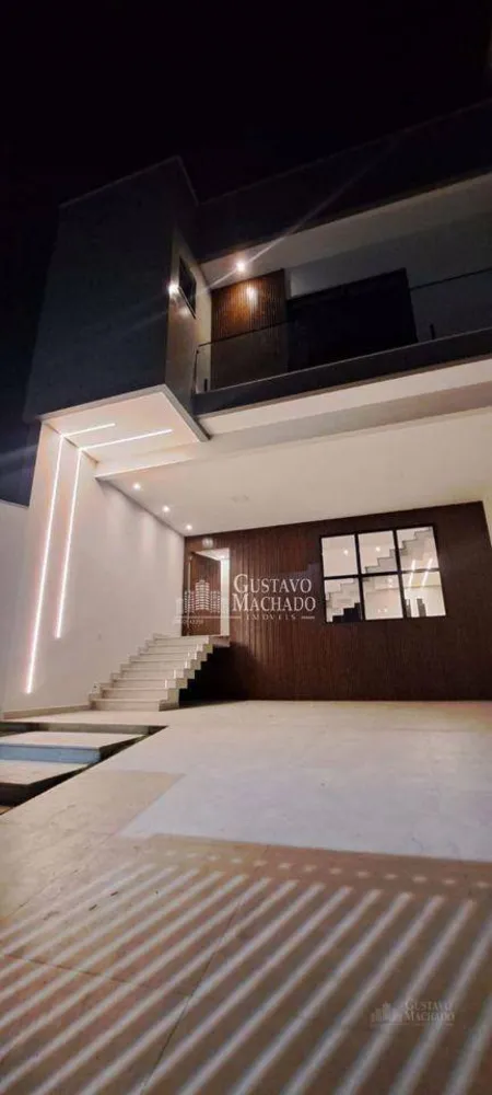 Casa, 3 quartos, 215 m² - Foto 2