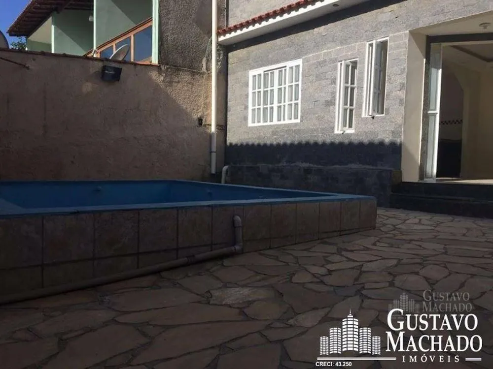 Casa, 6 quartos, 180 m² - Foto 2