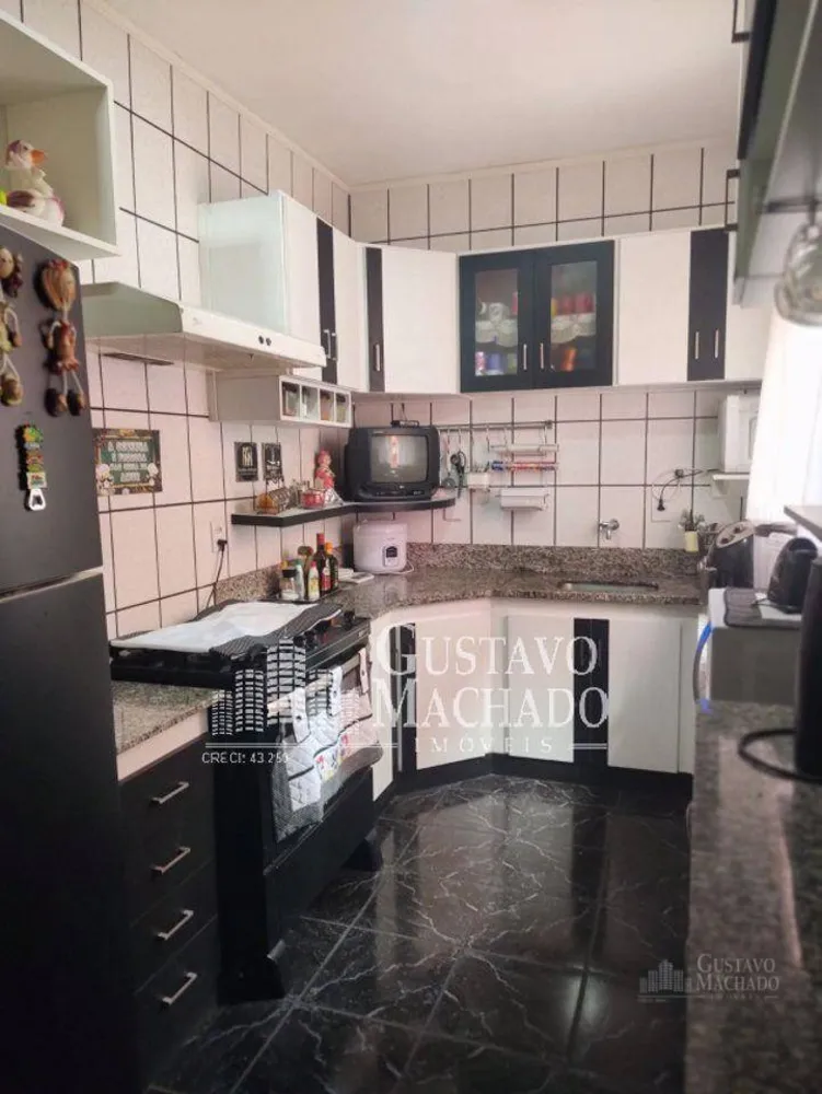 Casa, 3 quartos, 262 m² - Foto 2