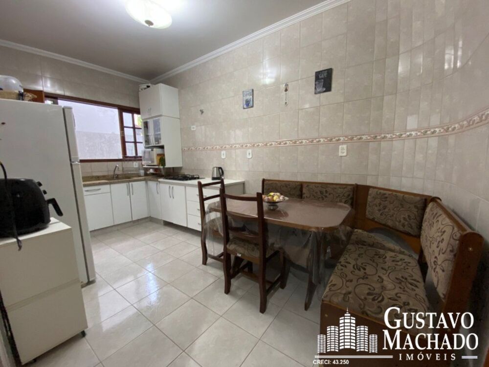 Casa, 3 quartos, 270 m² - Foto 9