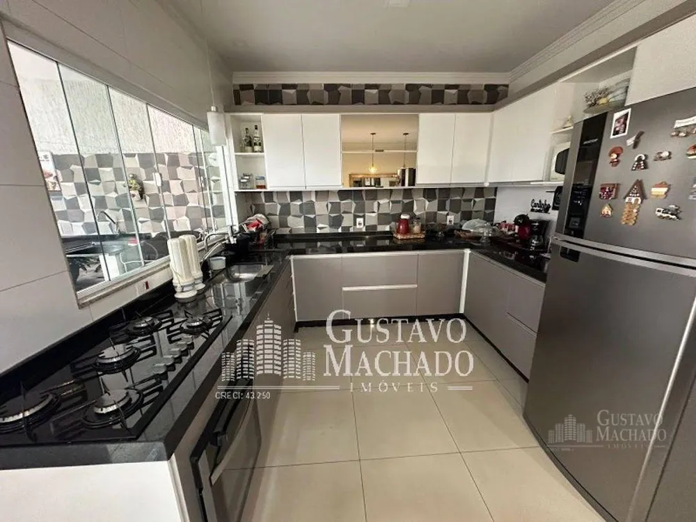 Casa, 3 quartos, 200 m² - Foto 9
