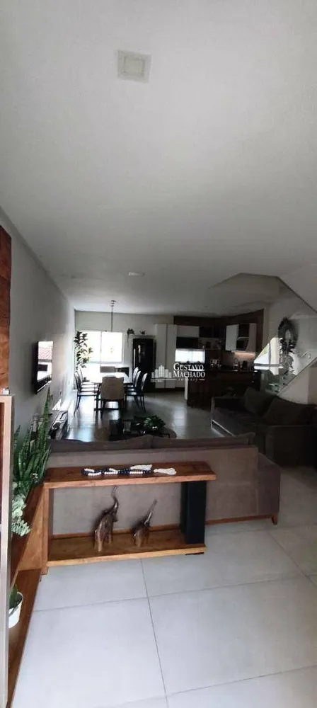 Casa, 3 quartos, 203 m² - Foto 3