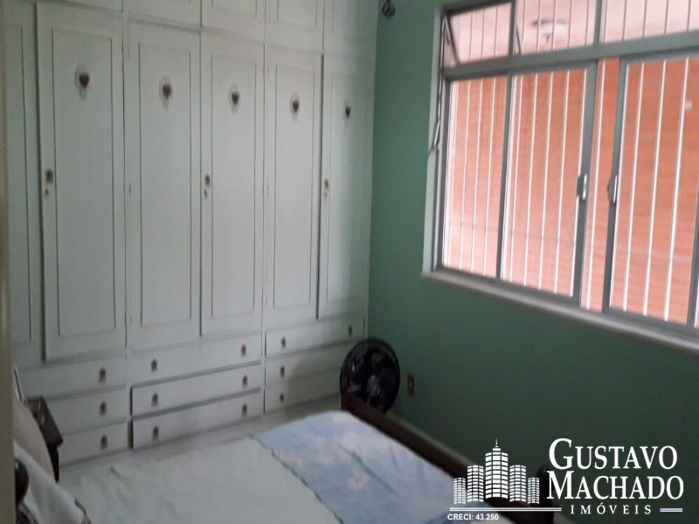 Casa à venda com 4 quartos, 360m² - Foto 2