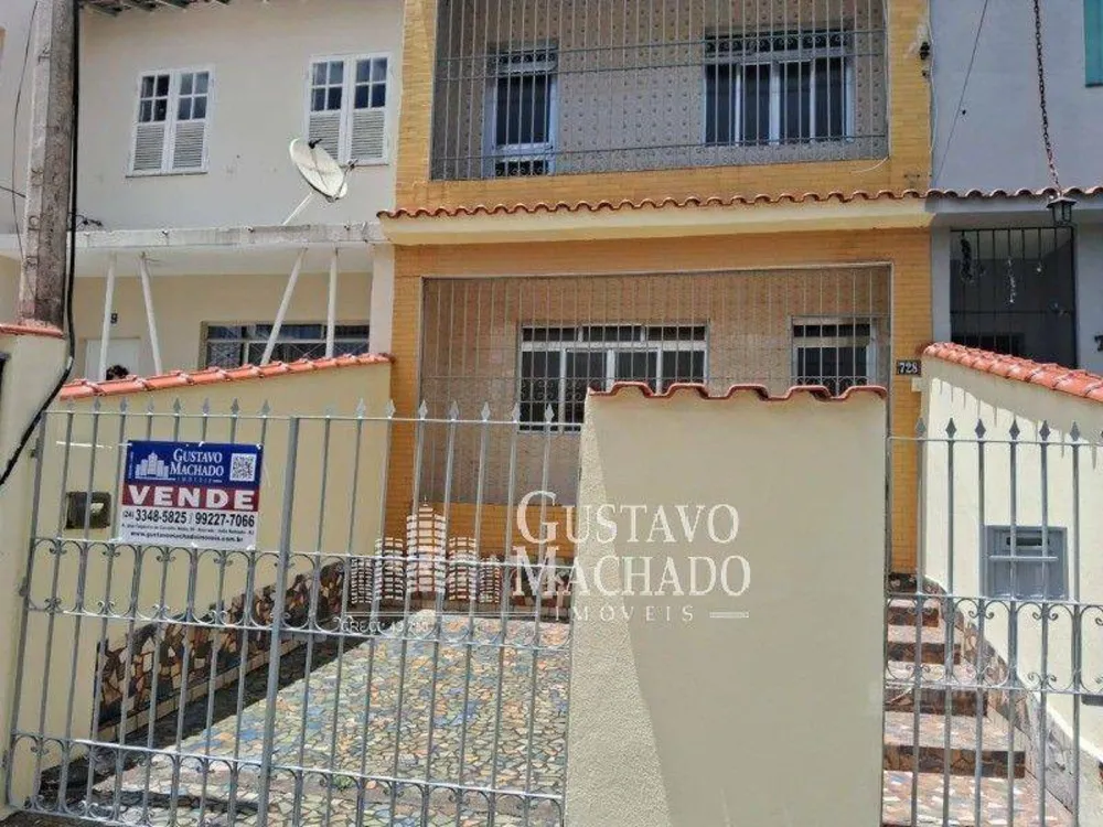 Casa, 3 quartos, 146 m² - Foto 1
