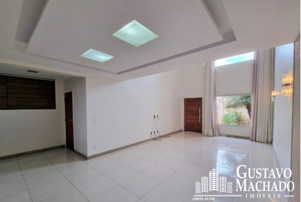 Casa, 4 quartos, 298 m² - Foto 2
