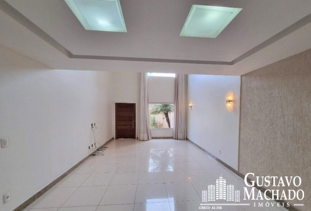 Casa, 4 quartos, 298 m² - Foto 1