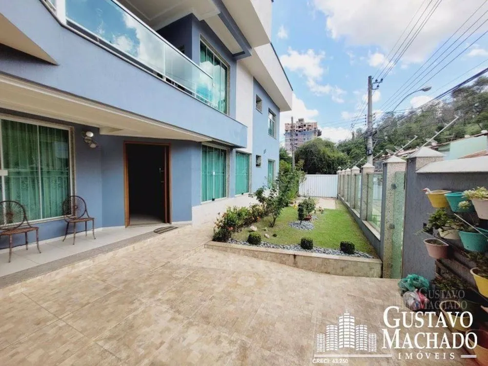 Casa, 6 quartos, 226 m² - Foto 2