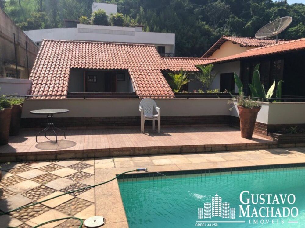 Casa à venda com 4 quartos, 600m² - Foto 3