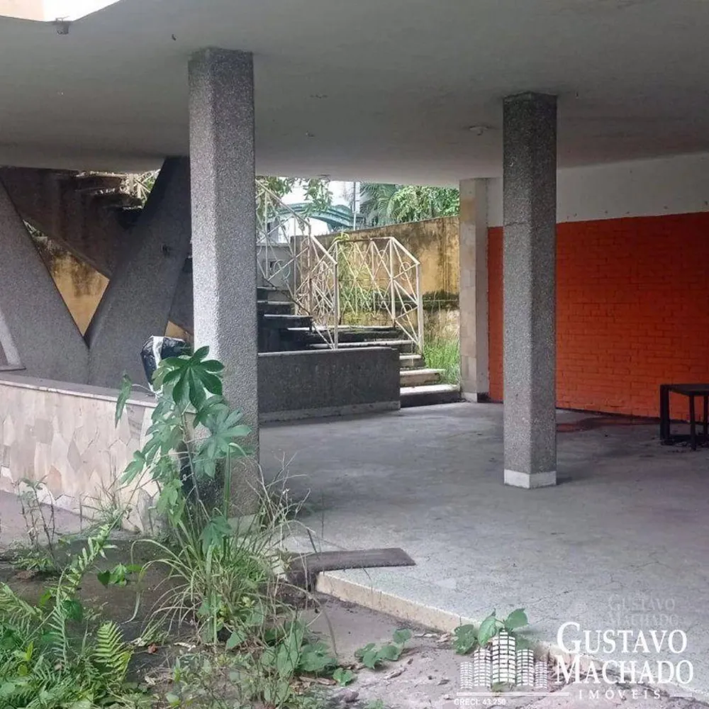 Casa, 5 quartos, 330 m² - Foto 1