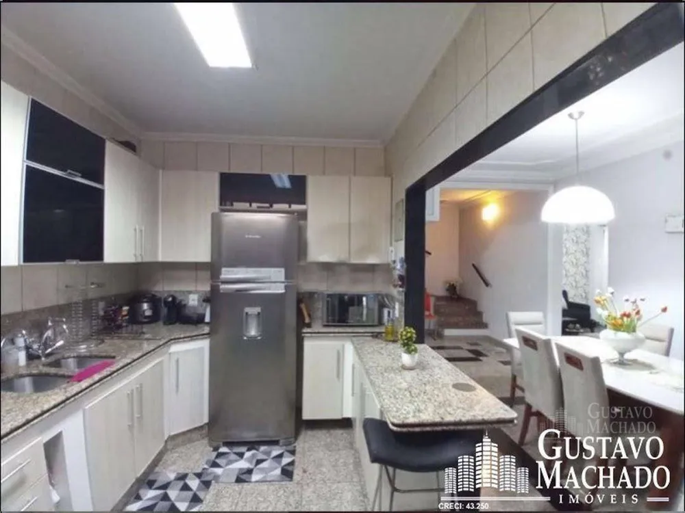 Casa, 3 quartos, 230 m² - Foto 11