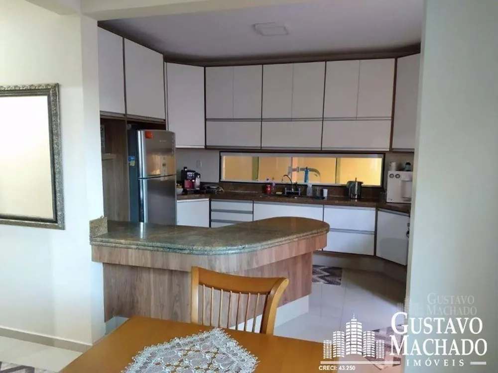 Casa, 3 quartos, 258 m² - Foto 6