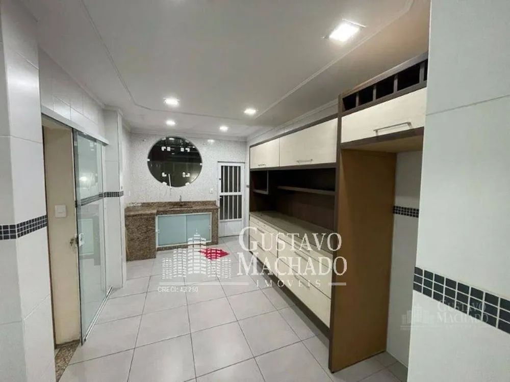 Casa, 3 quartos, 244 m² - Foto 4