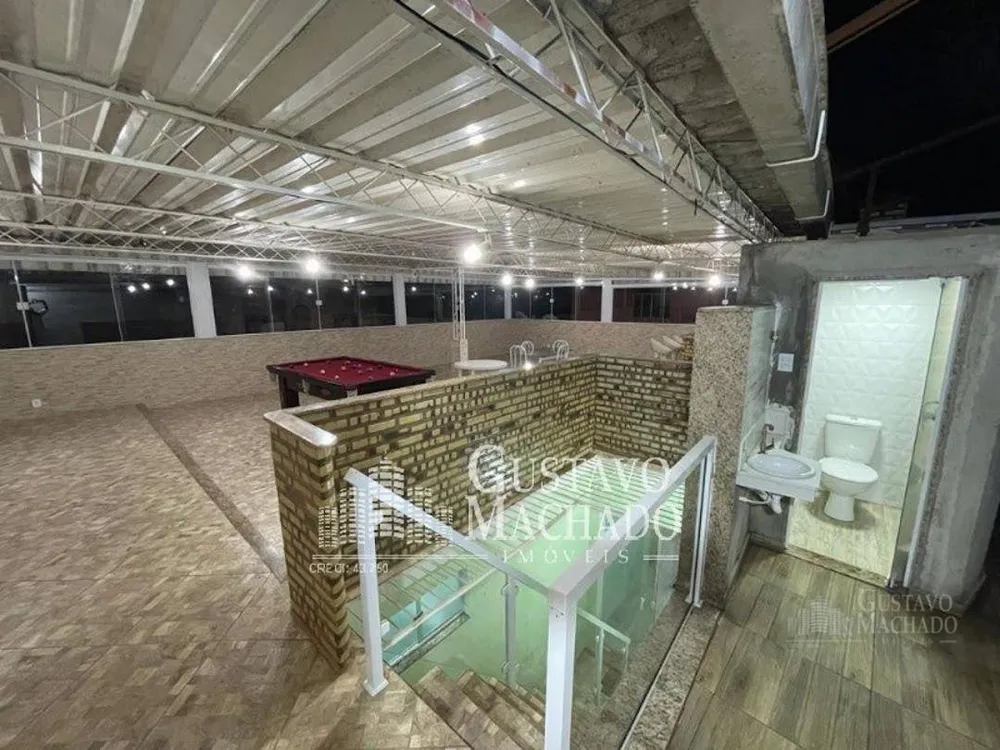 Casa, 3 quartos, 244 m² - Foto 1