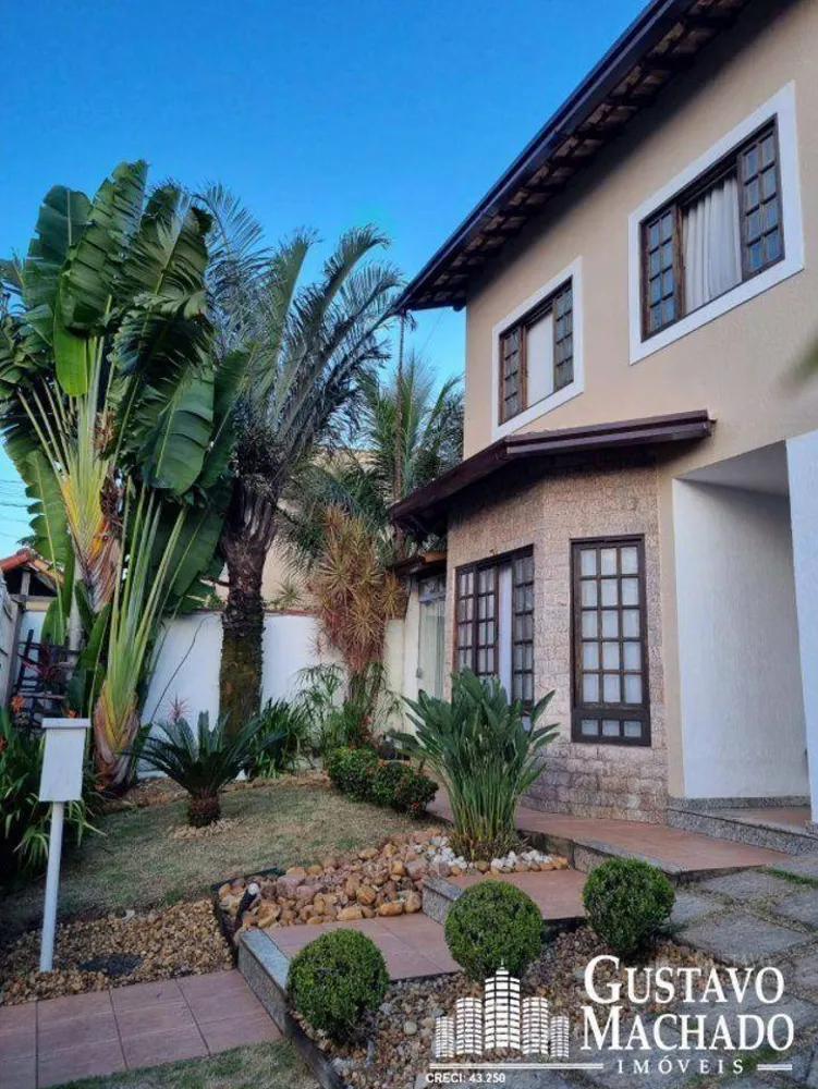 Casa, 3 quartos, 196 m² - Foto 1