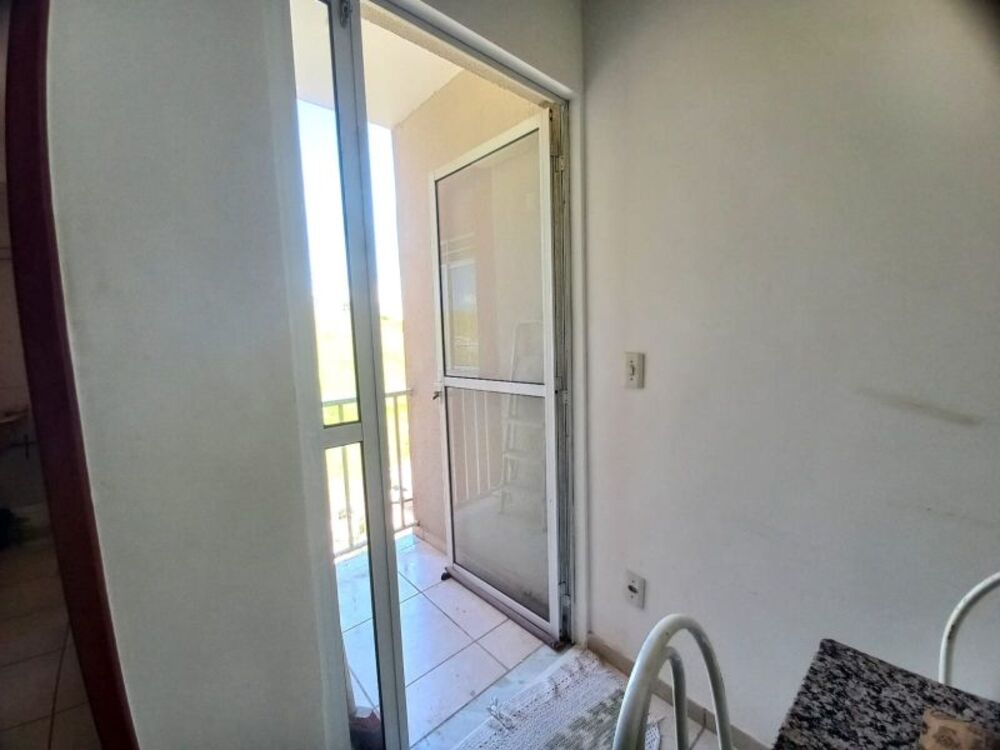 Apartamento à venda com 2 quartos, 44m² - Foto 2