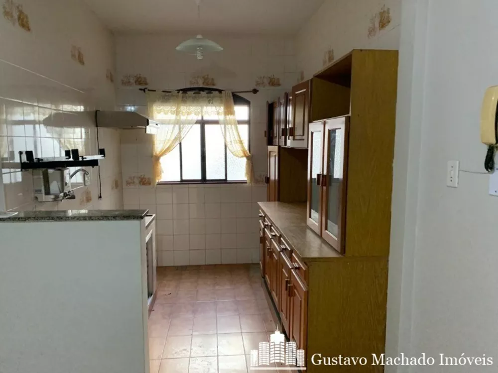 Casa à venda com 4 quartos, 278m² - Foto 4