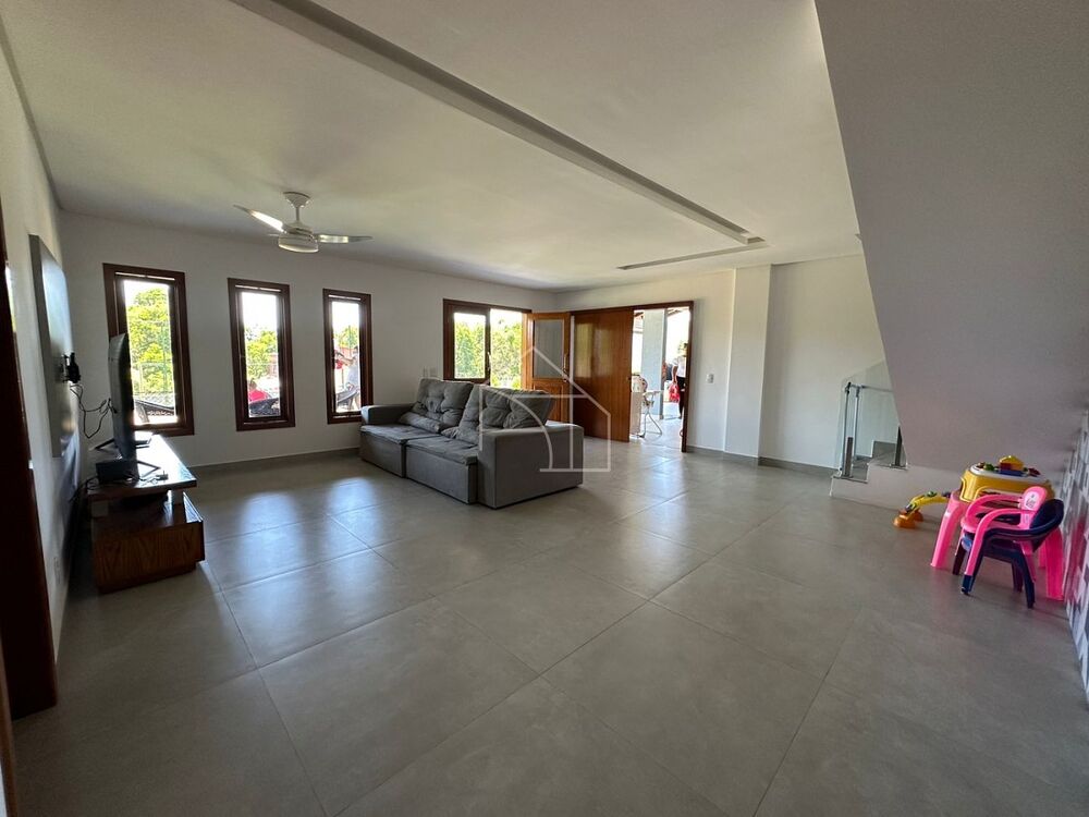 Casa, 6 quartos, 1546 m² - Foto 4