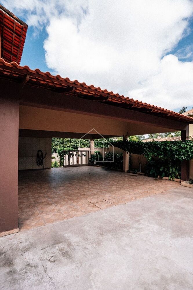 Casa à venda com 5 quartos, 340m² - Foto 4