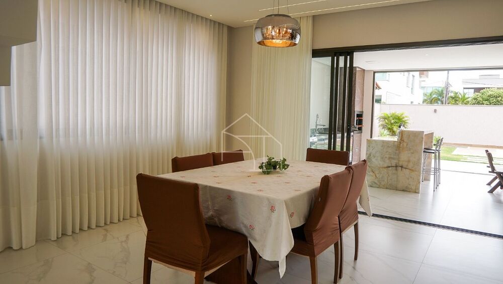 Casa de Condomínio à venda com 4 quartos, 279m² - Foto 5