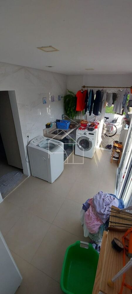 Casa de Condomínio à venda com 4 quartos, 370m² - Foto 3