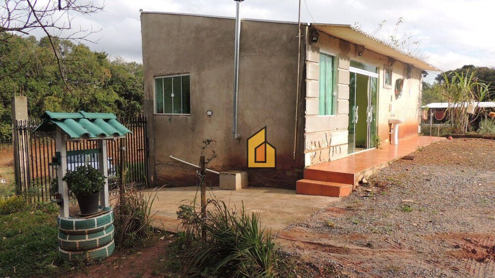 Chácara à venda com 2 quartos, 171m² - Foto 2
