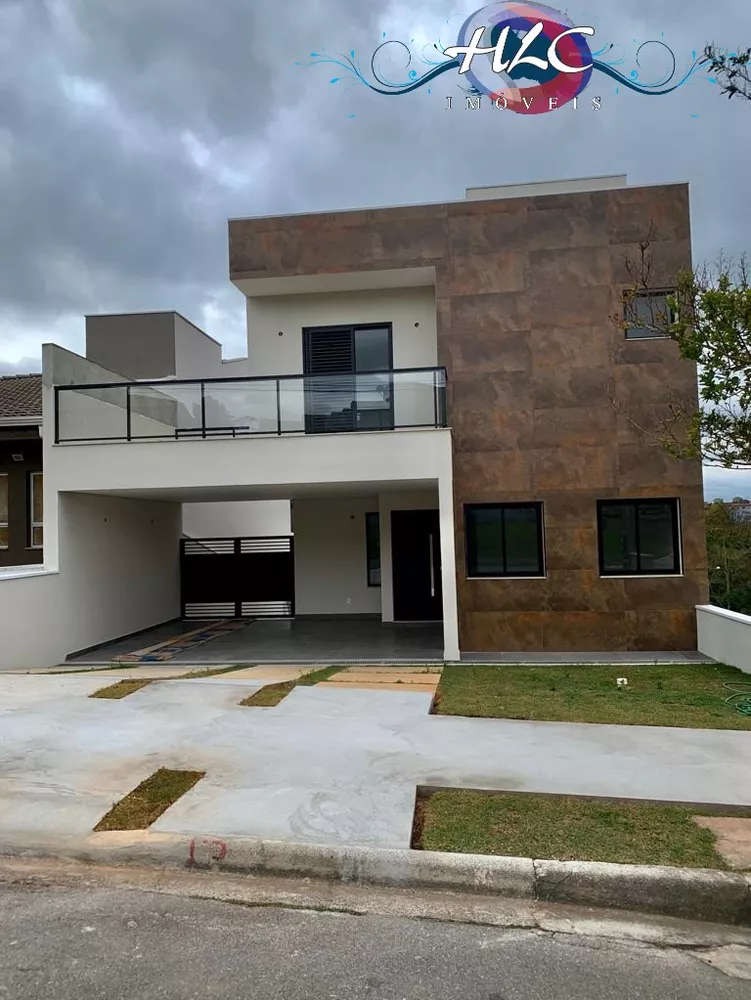 Casa à venda com 3 quartos, 179m² - Foto 1