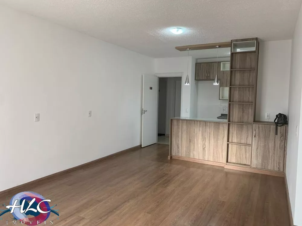 Apartamento à venda com 2 quartos, 71m² - Foto 2