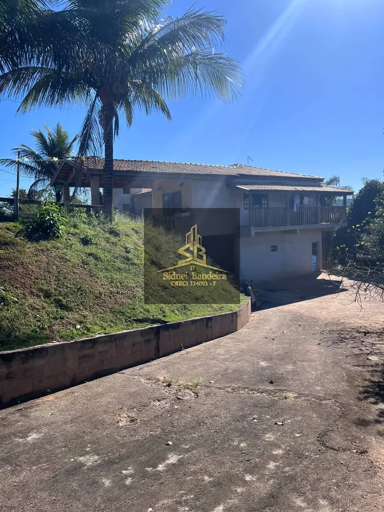 Chácara, 5 quartos, 2240 m² - Foto 1