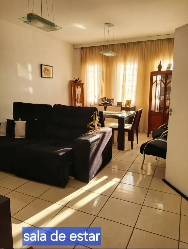 Casa, 4 quartos, 195 m² - Foto 1