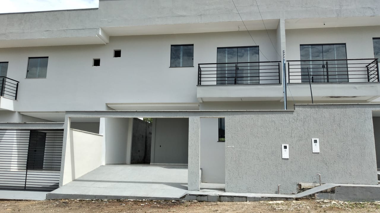 Sobrado à venda com 3 quartos, 132m² - Foto 1