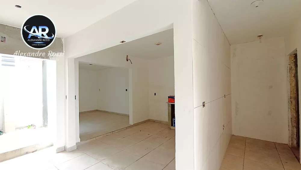 Casa à venda com 3 quartos, 170m² - Foto 3