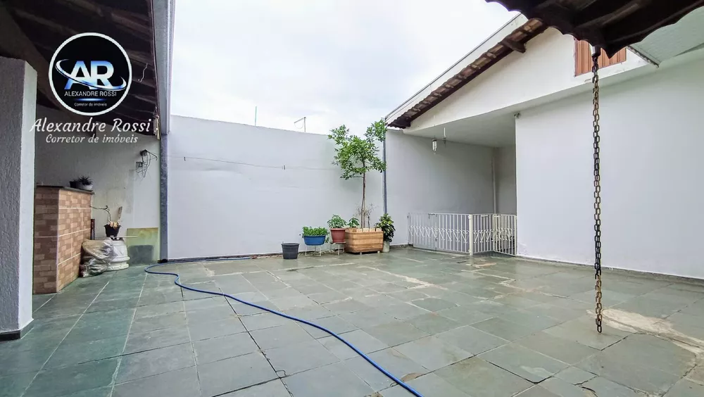 Casa à venda com 2 quartos, 179m² - Foto 4