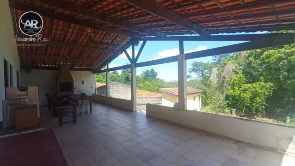 Fazenda à venda com 1 quarto, 210m² - Foto 1