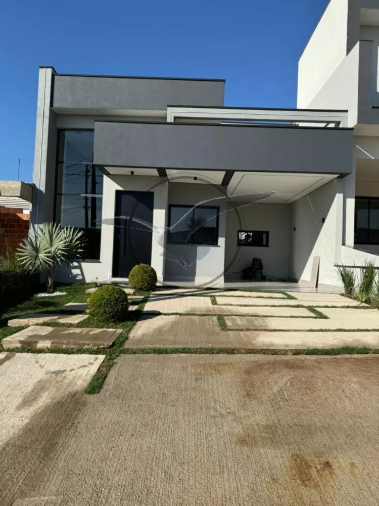 Casa de Condomínio à venda com 3 quartos, 224m² - Foto 1